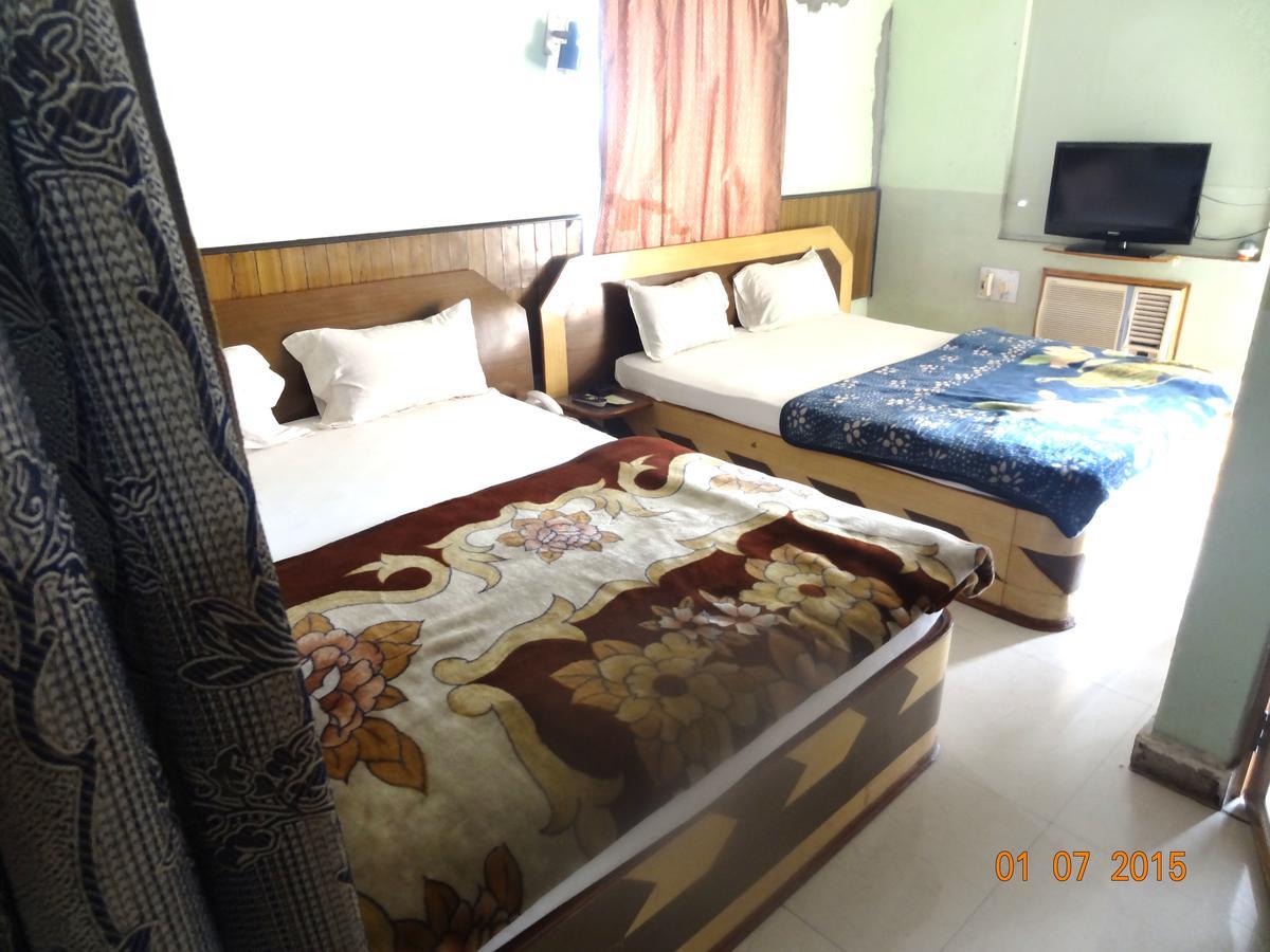 Hotel Yatrik Deoghar Exterior photo